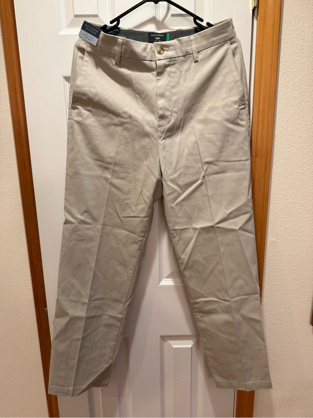 Dockers Signature Khakis Men 30x30 Relax Fit Cotton Stretch NWT $66 Stain Resist